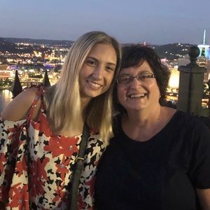 Meet your Posher, Anna